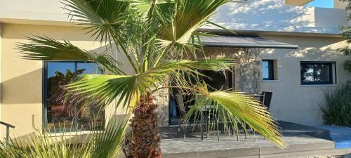 La Roquette-sur-Siagne Apartamento | Luxueux appartement dans propriété contemporaine, jardin privatif, piscine