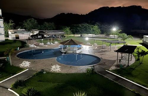 Volta Redonda Apartamento | Luxuoso Flat no Aldeia das Águas Com Vista para Piscina