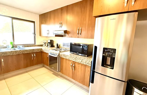 San Antonio Tlayacapan Casa | Luxurious 2 Bedroom Ajijic Home - Walk to Everything - 1 Night Rates Available