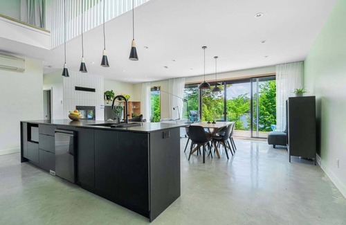 Argenteuil Regional County Municipality Chalet De Esquí | Luxurious Chalet Aube - Waterfront, Spa, Fireplace!