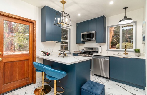 Altadena Casa | Luxurious 1 Bd 1 Ba Home Behind Private Gates