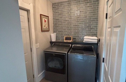 Wooster Otro | Luxurious 1880's Farmhouse