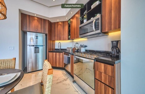 Emiliano Zapata Apartamento | Luxurious 1BR Condo in Zona Romantica - Pool