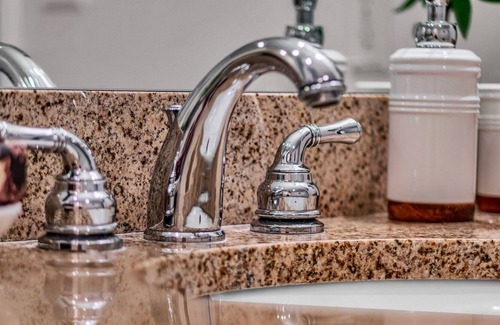 South Eola Apartamento | Lujoso Penthouse 2/2 en el centro de Orlando con sala de billar y patio de gran tamaño