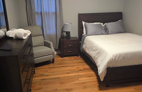 Lower Vailsburg Apartamento | Luxurious 2-bedroom apartment with WiFi, AC in tranquil Irvington