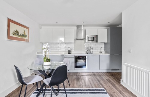 Chelmsford Apartamento | Luxurious 2 Bedroom Apartment With Free Parking