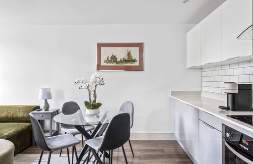 Chelmsford Apartamento | Luxurious 2 Bedroom Apartment With Free Parking