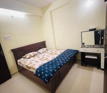 Hyderabad Apartamento | Luxurious 2 Bedroom Flat near Airport