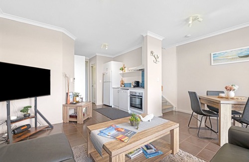 Kronkup Apartamento | Luxurious 2-Bedroom Spa Apartment with Ocean Views