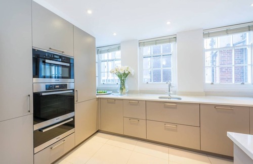 Knightsbridge Apartamento | Luxurious 3-bed Apartment in London
