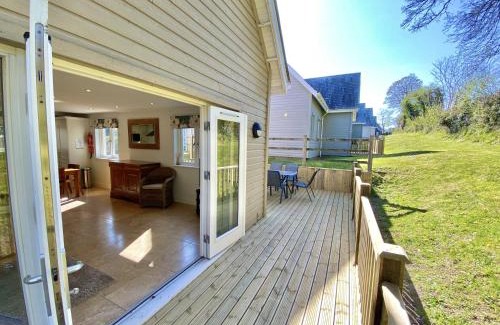 St Austell Casa | Luxurious 4 Bedroom New England Style Villa - Trewhiddle V1