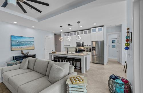 Fort Pierce Casa | Luxurious 4-Bedroom Pool Home -Walk to Beach & Restaurants