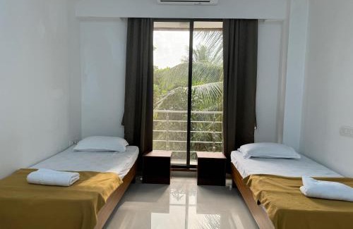 Kandiwali West Apartamento | Luxurious 4BHK Homestay in Kandivli Mumbai Spacious Scenic and Family Friendly