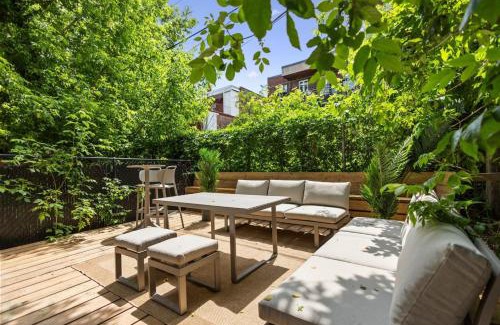 Sainte-Marie Apartamento | Luxurious 4BR with Sunny Deck Balcony