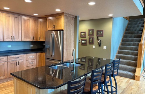 Eagle River Casa | Luxurious 5-Bed, 5-Bath Lakefront Home on Catfish Lake, Eagle River, WI