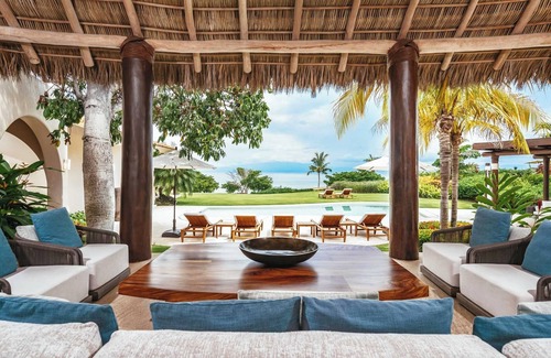 Punta de Mita Villa | Villa privada de lujo frente al mar/ dentro de Punta Mita/ Servicio de personal