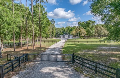 Inverness Casa | Luxurious 6-bedroom estate with pool, on over 6 fenced in acres