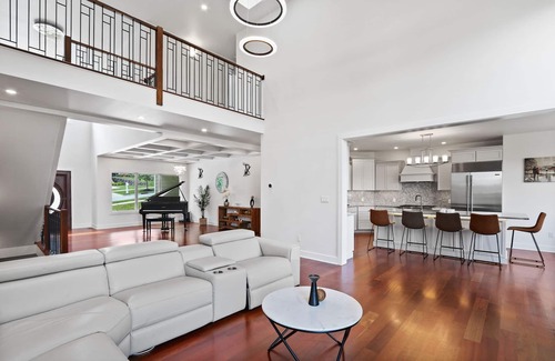 Crown Point Casa | Luxurious 7000 SqFt Mansion, Chef’s Kitchen, 800 SqFt Deck, 1200 SqFt Patio