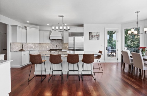 Crown Point Casa | Luxurious 7000 SqFt Mansion, Chef’s Kitchen, 800 SqFt Deck, 1200 SqFt Patio