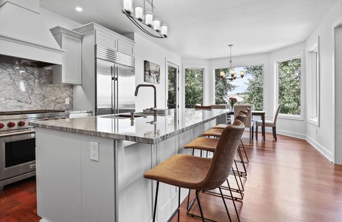 Crown Point Casa | Luxurious 7000 SqFt Mansion, Chef’s Kitchen, 800 SqFt Deck, 1200 SqFt Patio