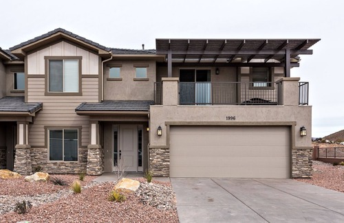 Hurricane Casa | ¡NUEVO! Lujosa 5BR + Zion Village Townhome con increíbles vistas del Parque Nacional Zion!