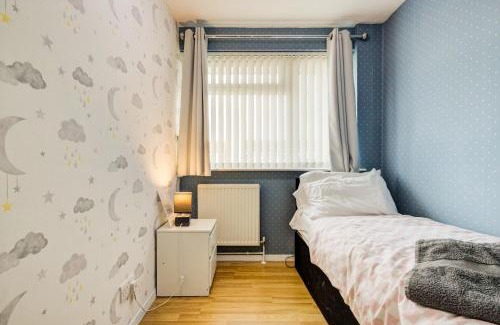 Tilbury Villa | Luxurious and beautiful home for long stay