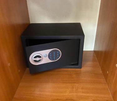 Nettuno Apartamento | Luxurious and Spacious House - 3 Minutes from the Beach and 1 hour from Rome