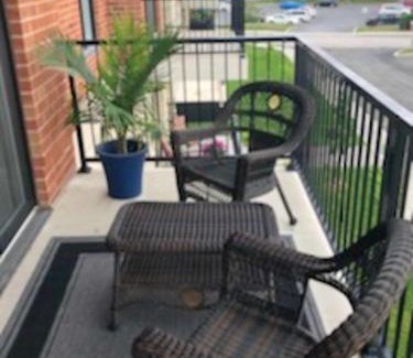 Brossard Apartamento | Luxurious Apartment in Brossard with Terrace