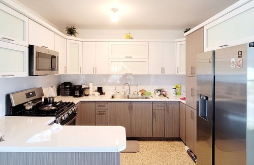 Algarrobo Casa | Luxurious Apartment Near Beaches, 2nd floor only.