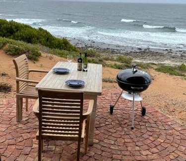 Still Bay Apartamento | Luxurious Beachfront apartment