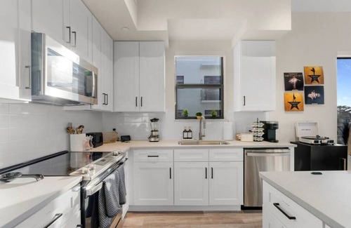 West Palm Beach Apartamento | Luxurious Brand-New 2 Bedroom