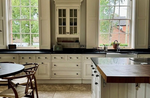 East Haddon Casa | Luxurious & Charming 4Bedroom House in Northamptonshire Sleeps8