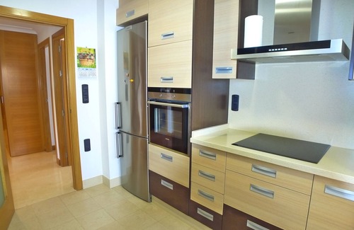 Los Secanos Apartamento | Lujoso apart con 2 Dorm, terraza, A/C, piscina, Spa, gim y 5 min andando a playa