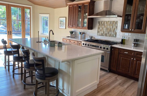 Moorpark Casa | Luxurious Estate House for Events or Getaways