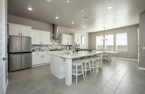 Las Cruces Casa | Luxurious Golf Course Retreat w/Backyard & Game Room