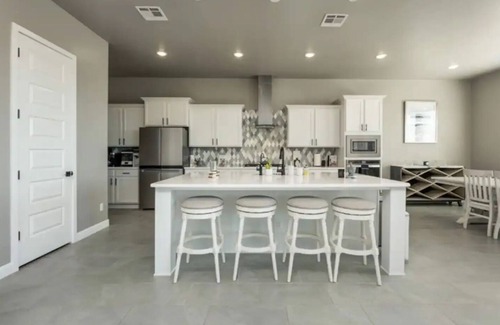 Las Cruces Casa | Luxurious Golf Course Retreat w/Backyard & Game Room