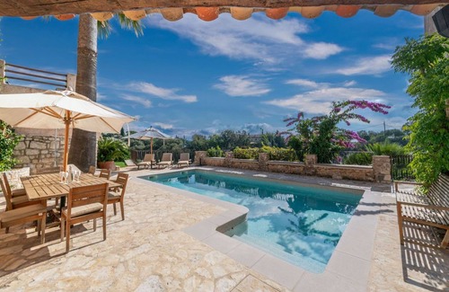 Tourrettes-sur-Loup Villa | Lujosa y hermosa villa con gran jardín, piscina y bellas vistas del mar ref: MAR38