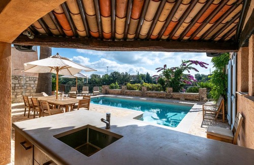 Tourrettes-sur-Loup Villa | Lujosa y hermosa villa con gran jardín, piscina y bellas vistas del mar ref: MAR38
