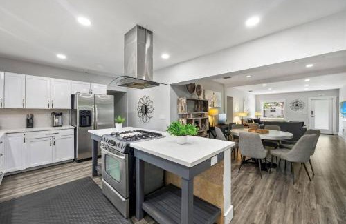 South Lake Casa | Luxurious Hollywood Retreat Perfect Getaway