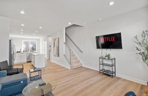 Charlotte Casa | Luxurious King 3BR Townhouse in Uptown Charlotte!