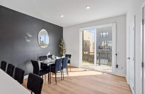 Charlotte Casa | Luxurious King 3BR Townhouse in Uptown Charlotte!