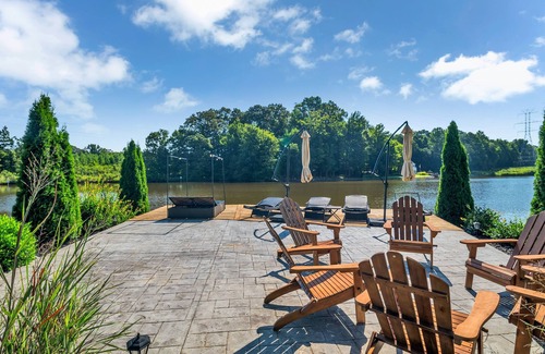 Weddington Casa | Luxurious Lakefront Villa in Weddington