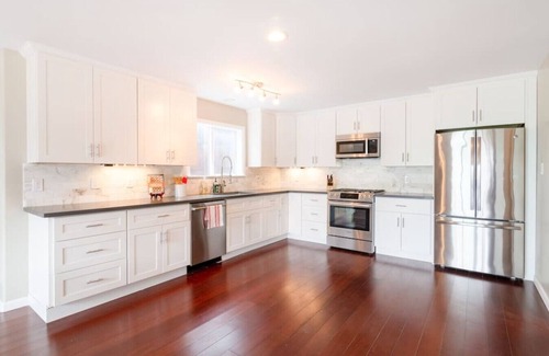 Bayview Casa | Luxurious Master Suite-Private deck, stunning view