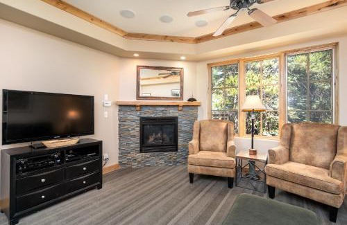 Bear Valley Apartamento | Luxurious Modern Condo! - SM #207