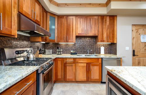 Bear Valley Apartamento | Luxurious Modern Condo! - SM #207