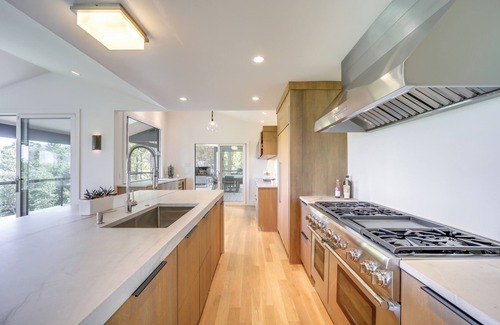 Cashiers Casa | Luxurious Mountain Retreat w/ Long Range Views!