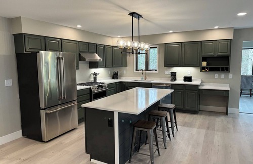 International Falls Casa | Luxurious newly renovated lake home on Rainy Lake's Gold Shores!