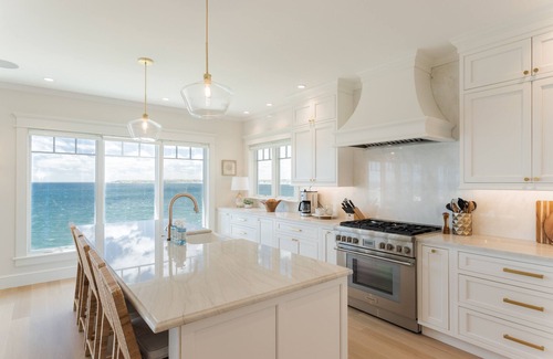 York Beach Cabaña | Luxurious Oceanfront Property: A Cruising Feeling Awaits You !