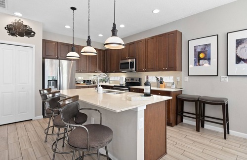 Kissimmee Casa | Luxurious Orlando Kissimmee Mansion for Work Remote or Family Gatherings