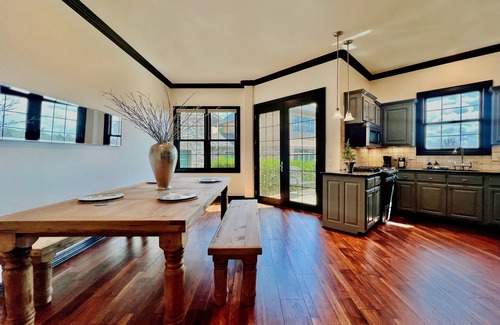 Rogers Casa | Luxurious Remodeled 2BR/3BED Bentonville NWA / Walmart HO Area